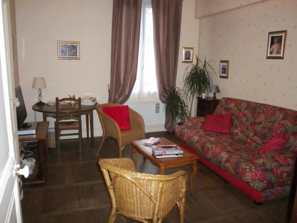 Le Relais De Marbot Apartment Bar-le-Duc Bagian luar foto